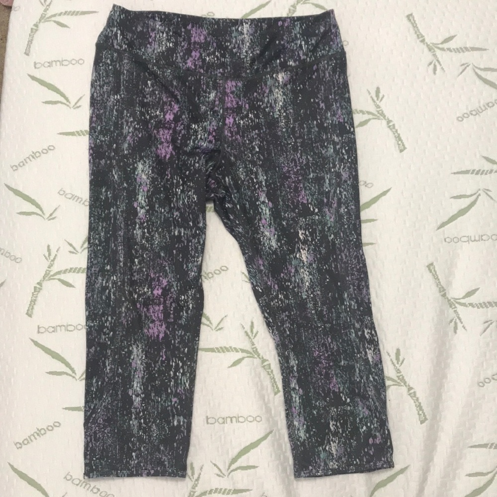 Tek Gear Capri Workout Leggings